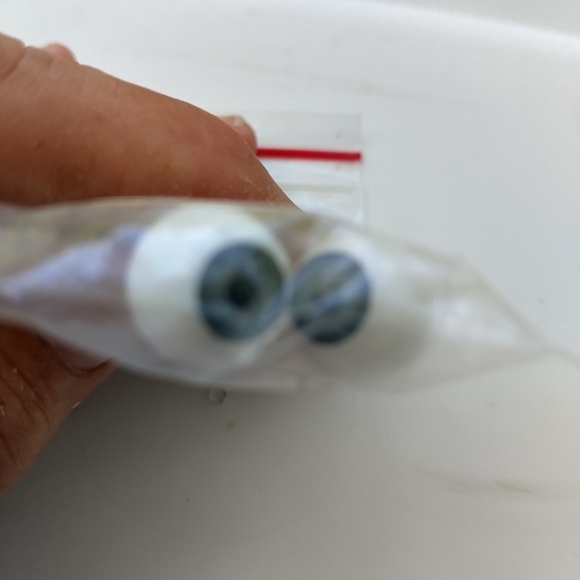18mm Blue Doll Eyeballs Eyes for Doll Making - Picture 1 of 2